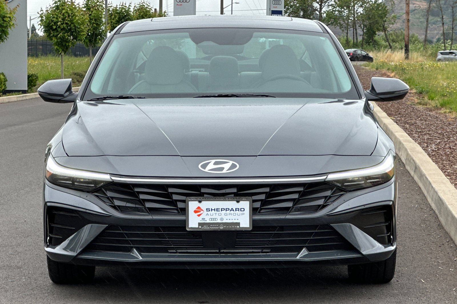 New 2026 Hyundai Elantra Limited FWD image 8
