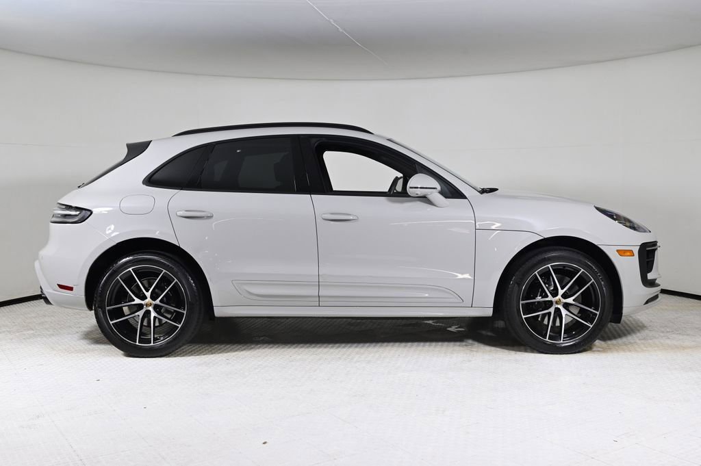 Used 2023 Porsche Macan S image 8