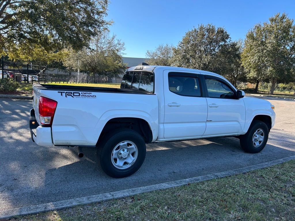 Used 2016 Toyota Tacoma SR image 5