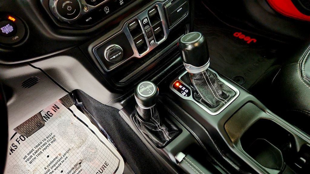 Used 2020 Jeep Gladiator Overland w/ Uconnect 4C Nav & Sound Group AWD/4WD image 17