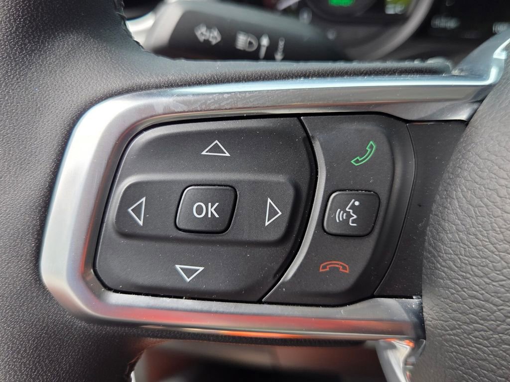 Used 2025 Jeep Wrangler Unlimited Sahara image 23