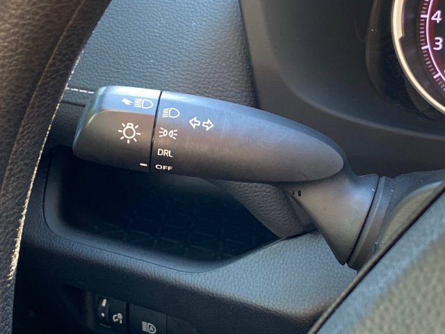 Used 2025 Toyota RAV4 LE AWD/4WD image 19
