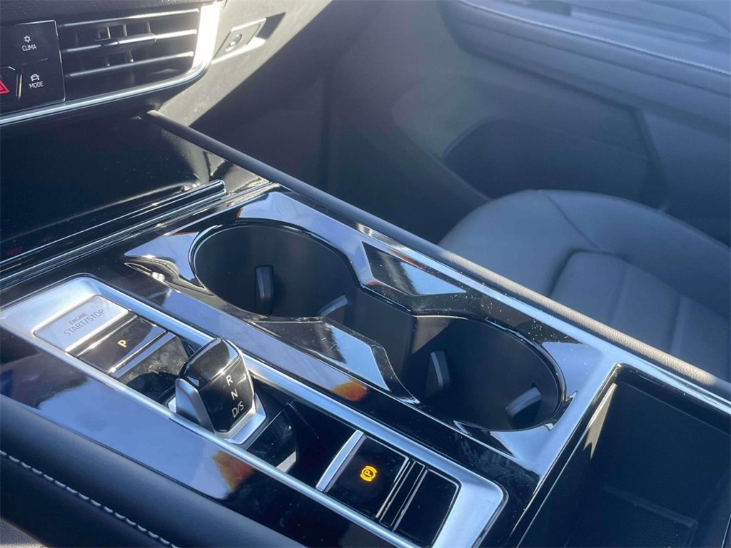 New 2024 Volkswagen Atlas Cross Sport SEL R-Line image 29