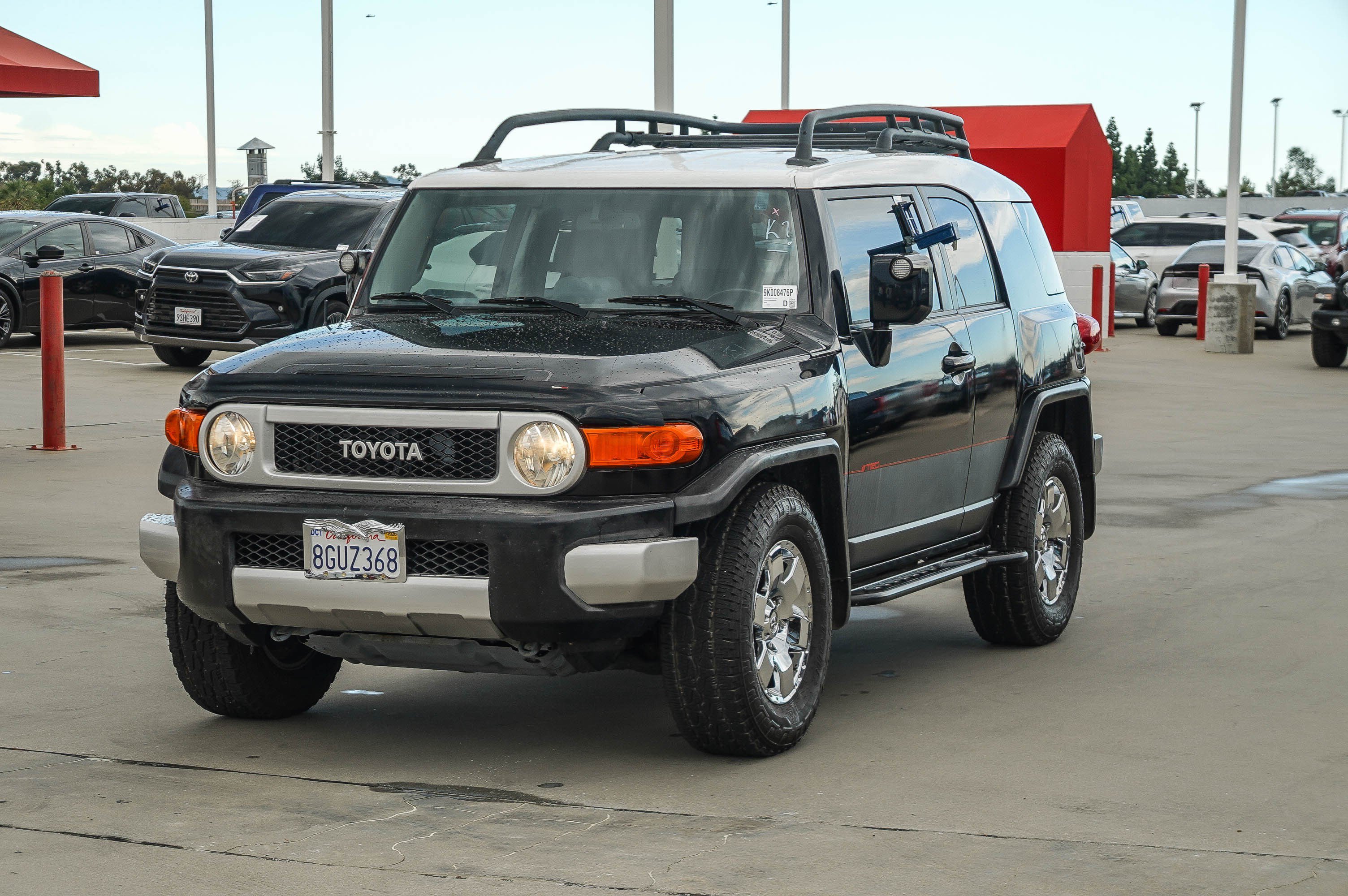 Used 2009 Toyota FJ Cruiser 2WD w/ Upgrade Pkg 2 image 3