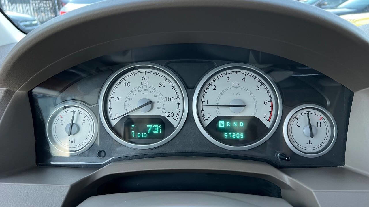 Used 2008 Chrysler Town & Country Limited w/ Trailer Tow Group image 11