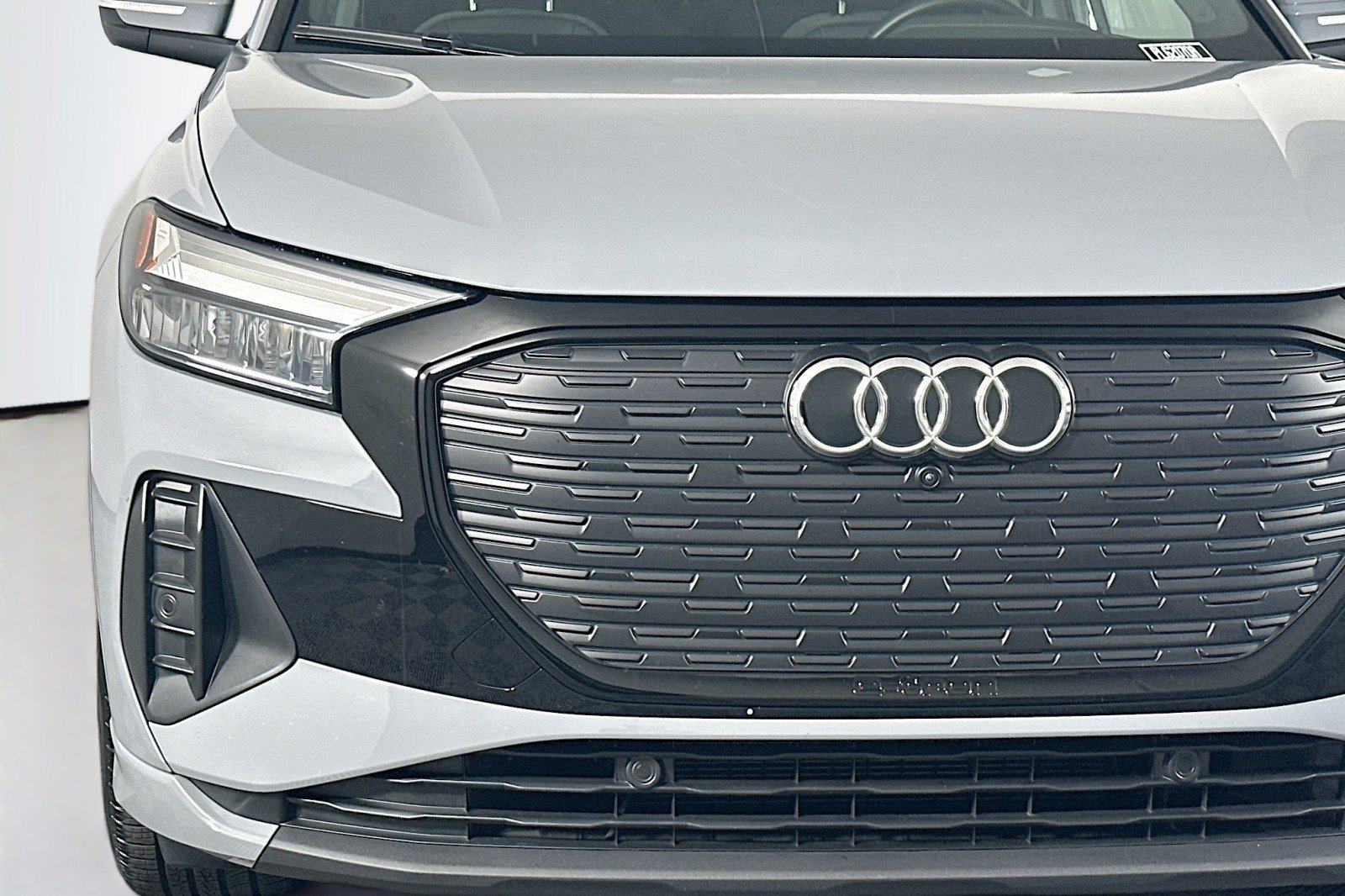 Used 2025 Audi Q4 e-tron Premium Plus w/ Premium Plus RWD image 15