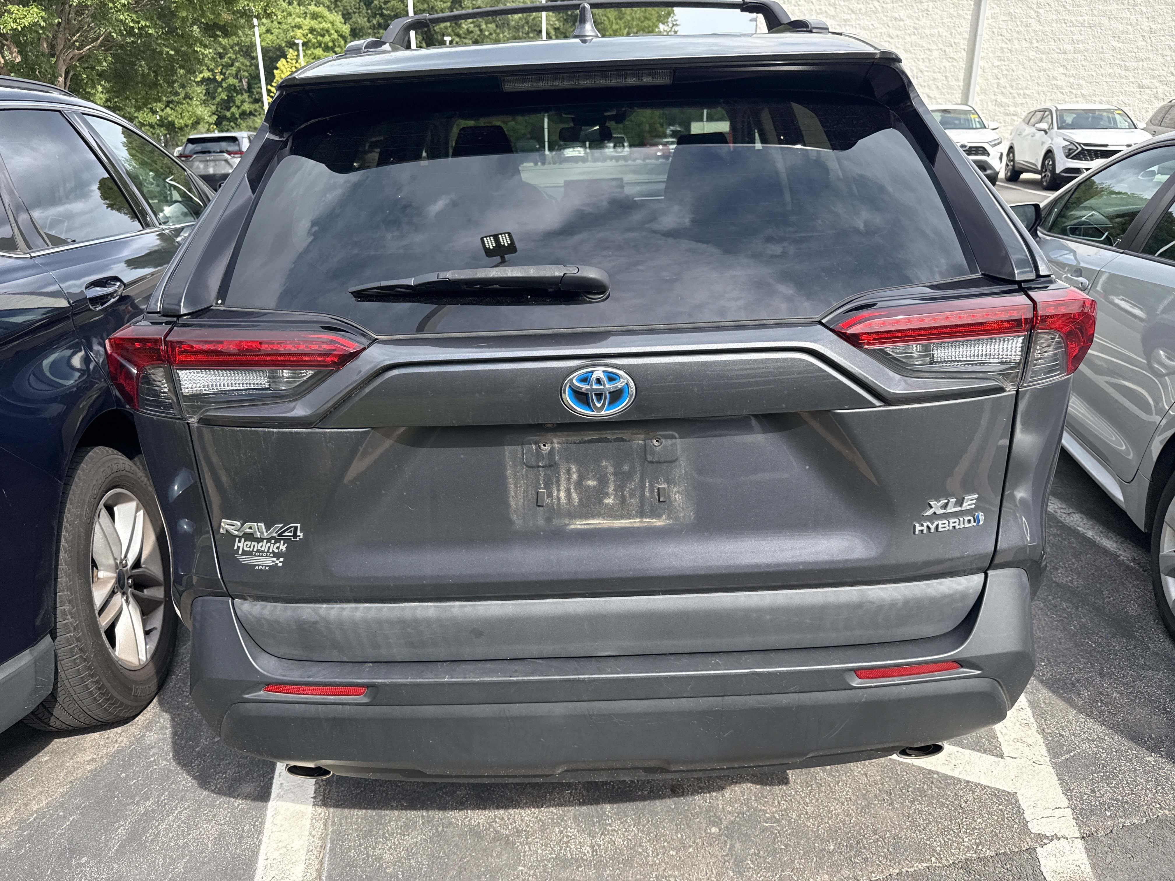 Used 2019 Toyota RAV4 XLE AWD/4WD image 7