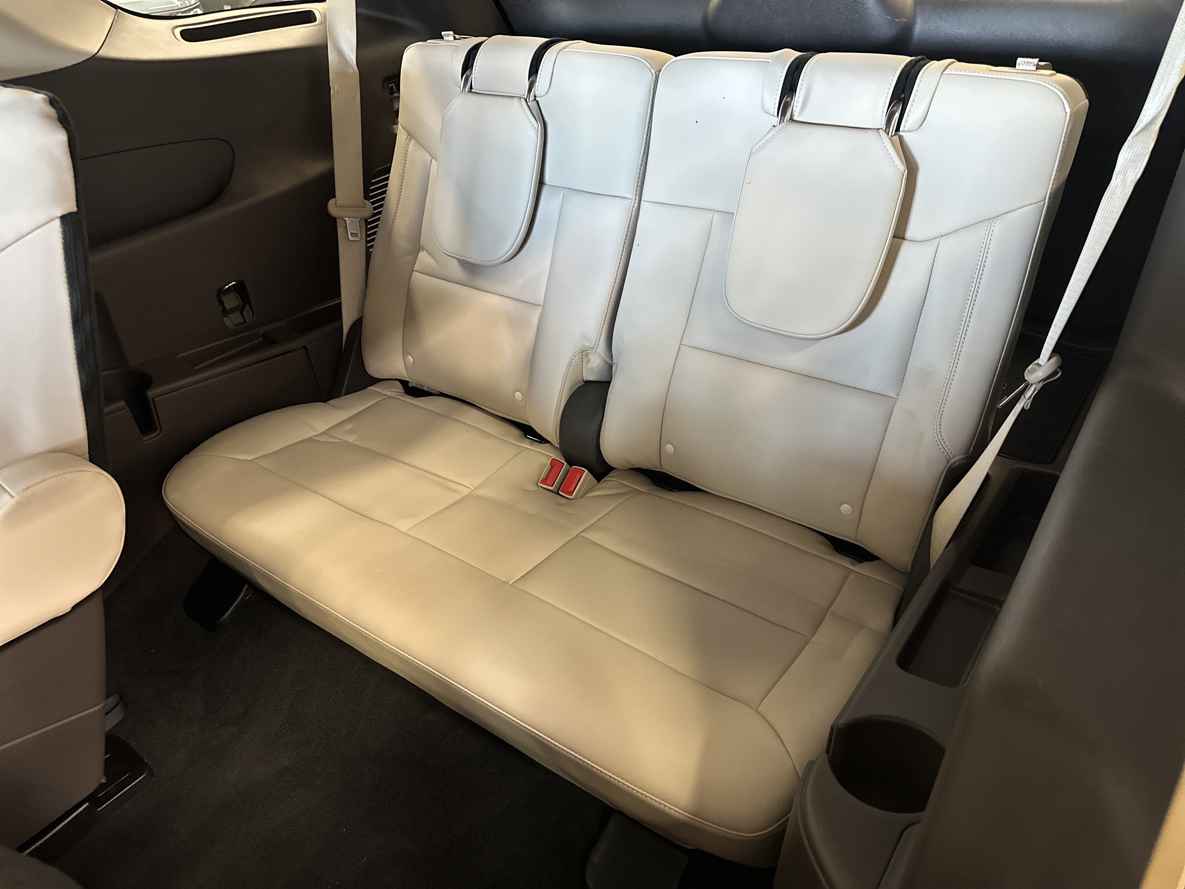 Used 2022 Ford Explorer Platinum w/ Technology Package image 7