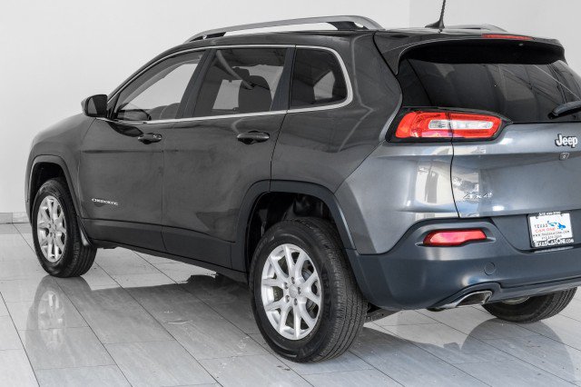 Used 2016 Jeep Cherokee Latitude AWD/4WD image 58