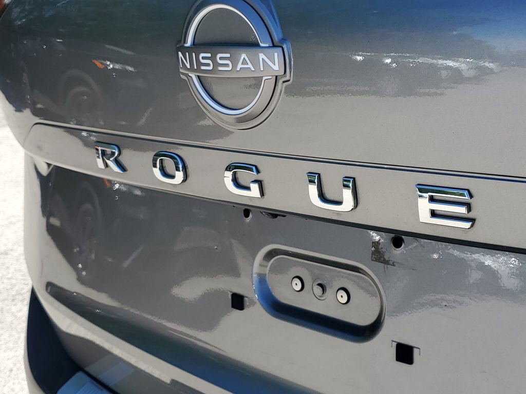 Used 2023 Nissan Rogue SV AWD/4WD image 7