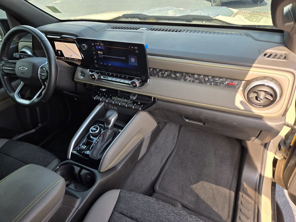 Used 2024 Chevrolet Colorado ZR2 w/ Technology Package AWD/4WD image 16