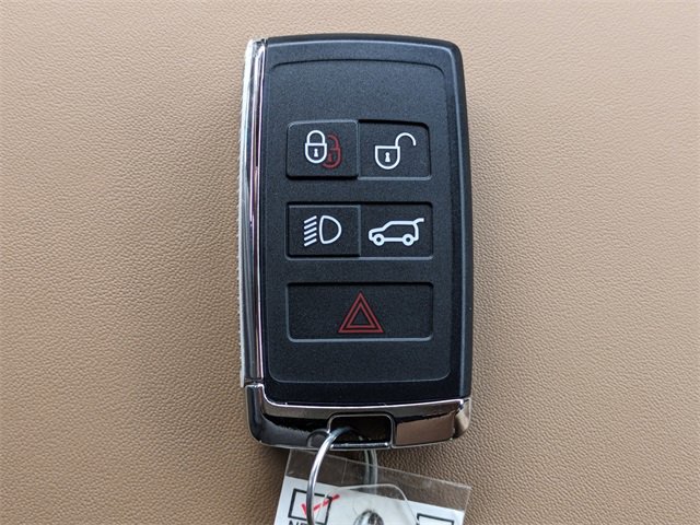 New 2025 Land Rover Defender 110 X-Dynamic SE image 22