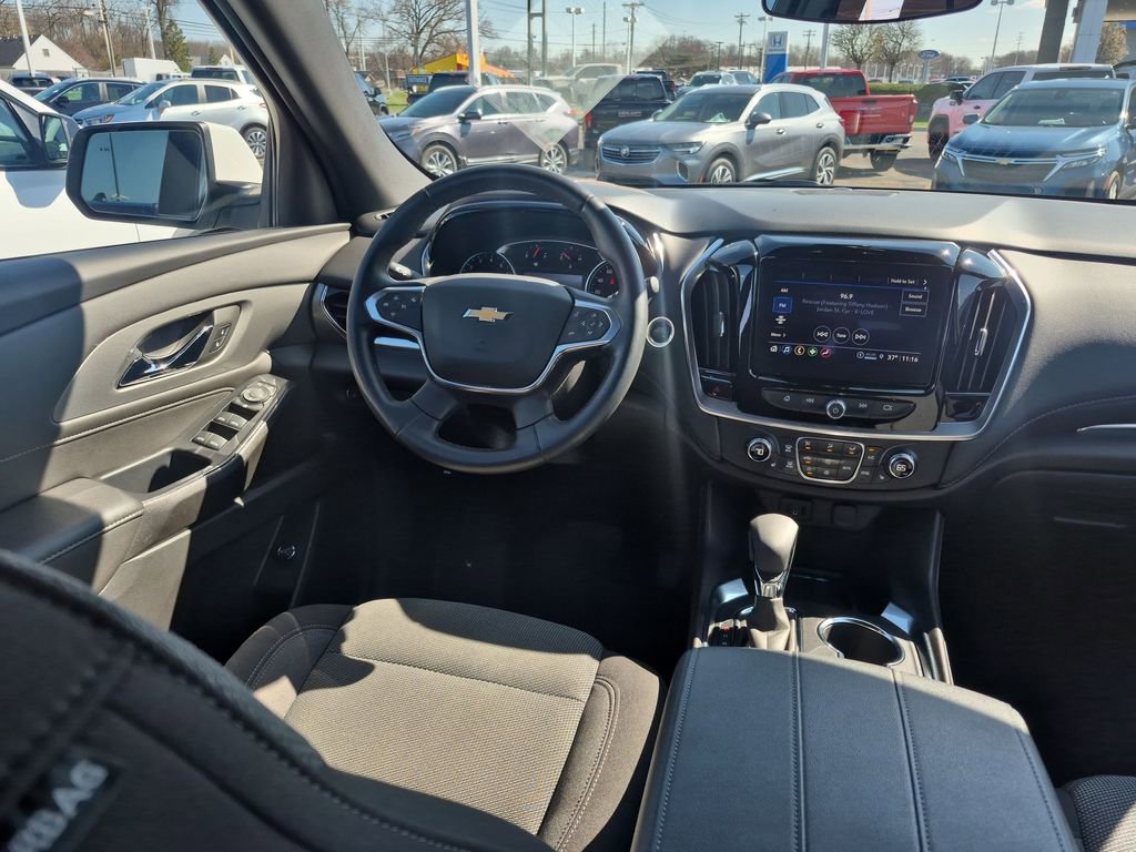 Certified 2023 Chevrolet Traverse LT FWD image 13