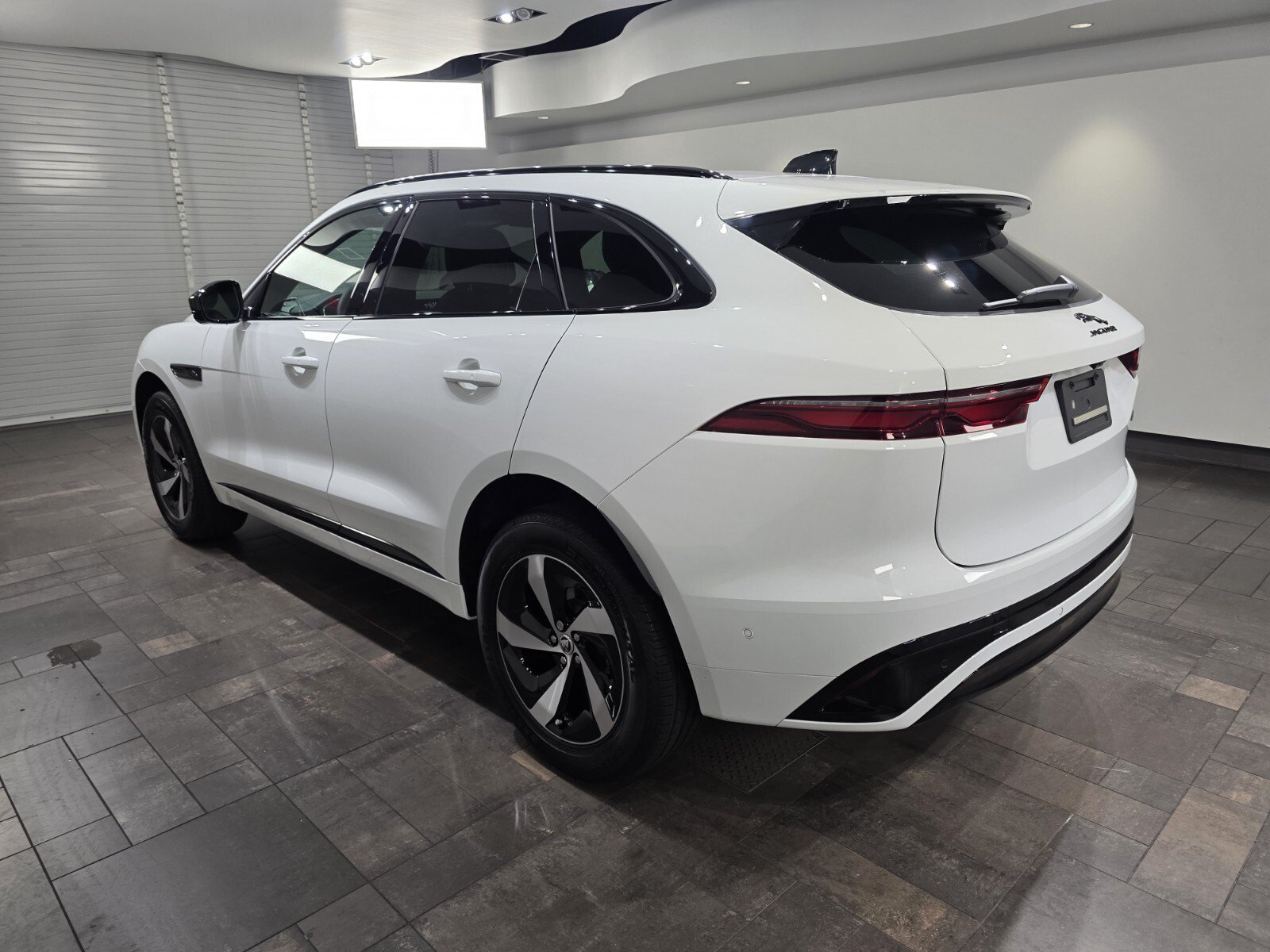 New 2026 Jaguar F-PACE R-Dynamic S AWD/4WD image 4