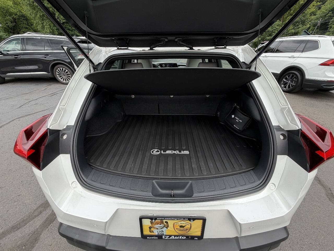 Used 2019 Lexus UX 250h w/ Premium Package AWD/4WD image 15