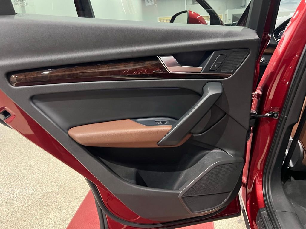 Used 2018 Audi Q5 2.0T Premium image 18