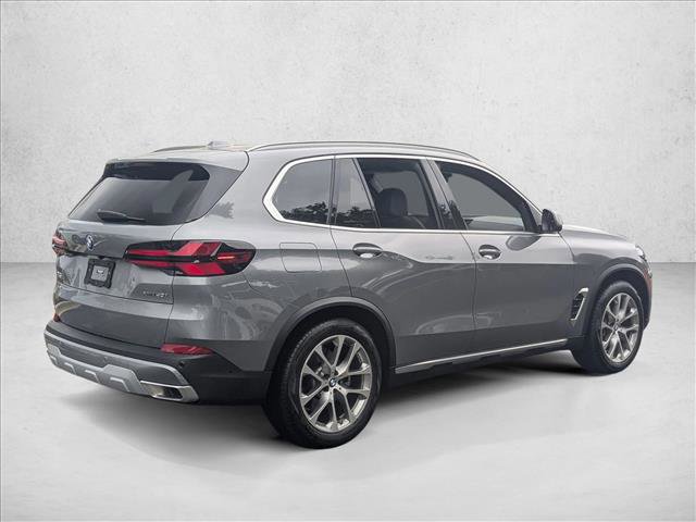 Used 2024 BMW X5 xDrive40i w/ Premium Package image 5