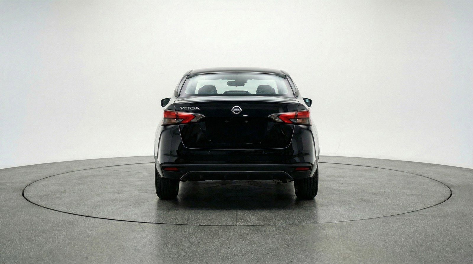 Used 2025 Nissan Versa SV image 7