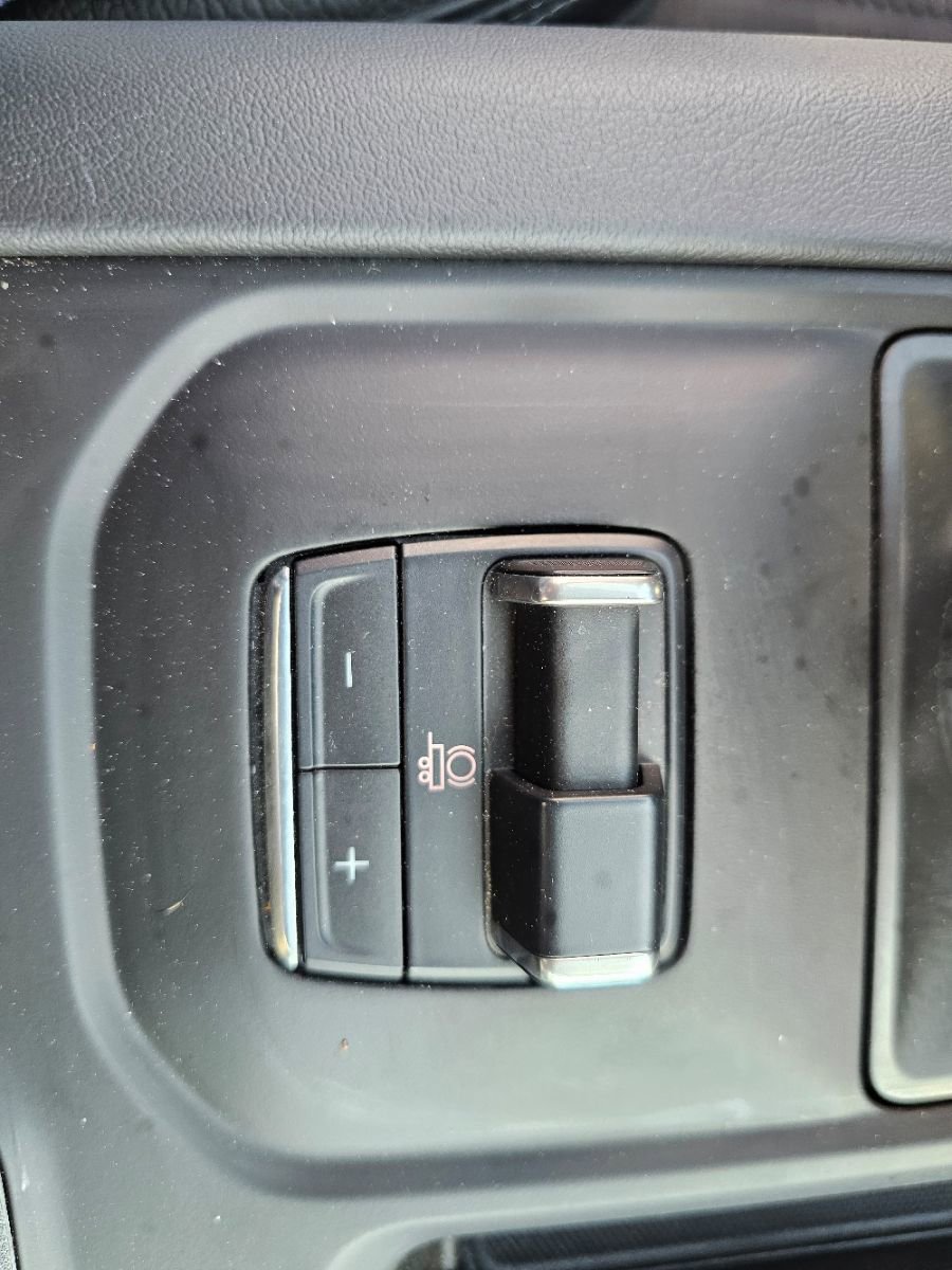 Used 2023 GMC Sierra 1500 Denali image 32