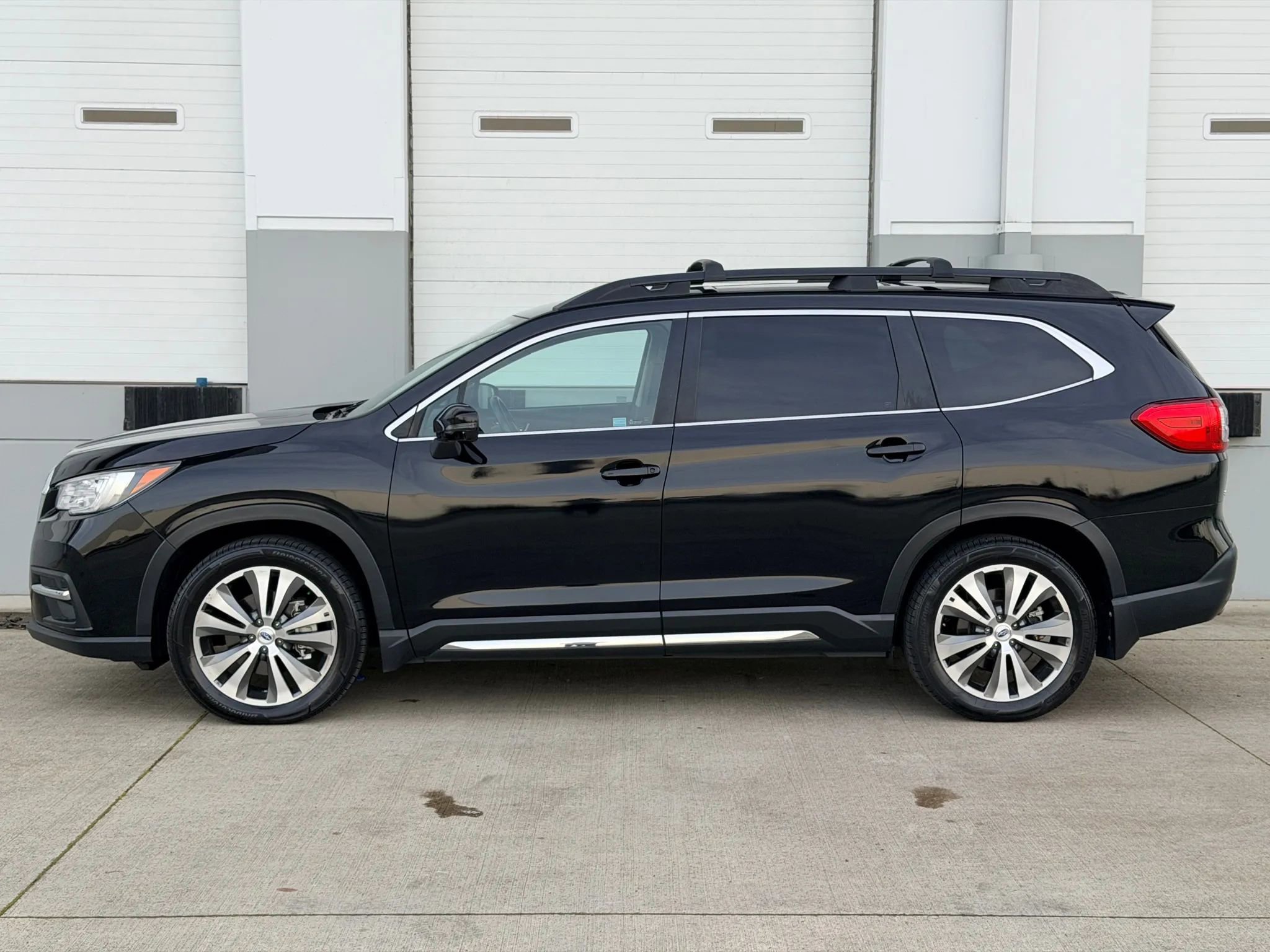 Used 2019 Subaru Ascent Limited w/ Popular Package #3 image 2