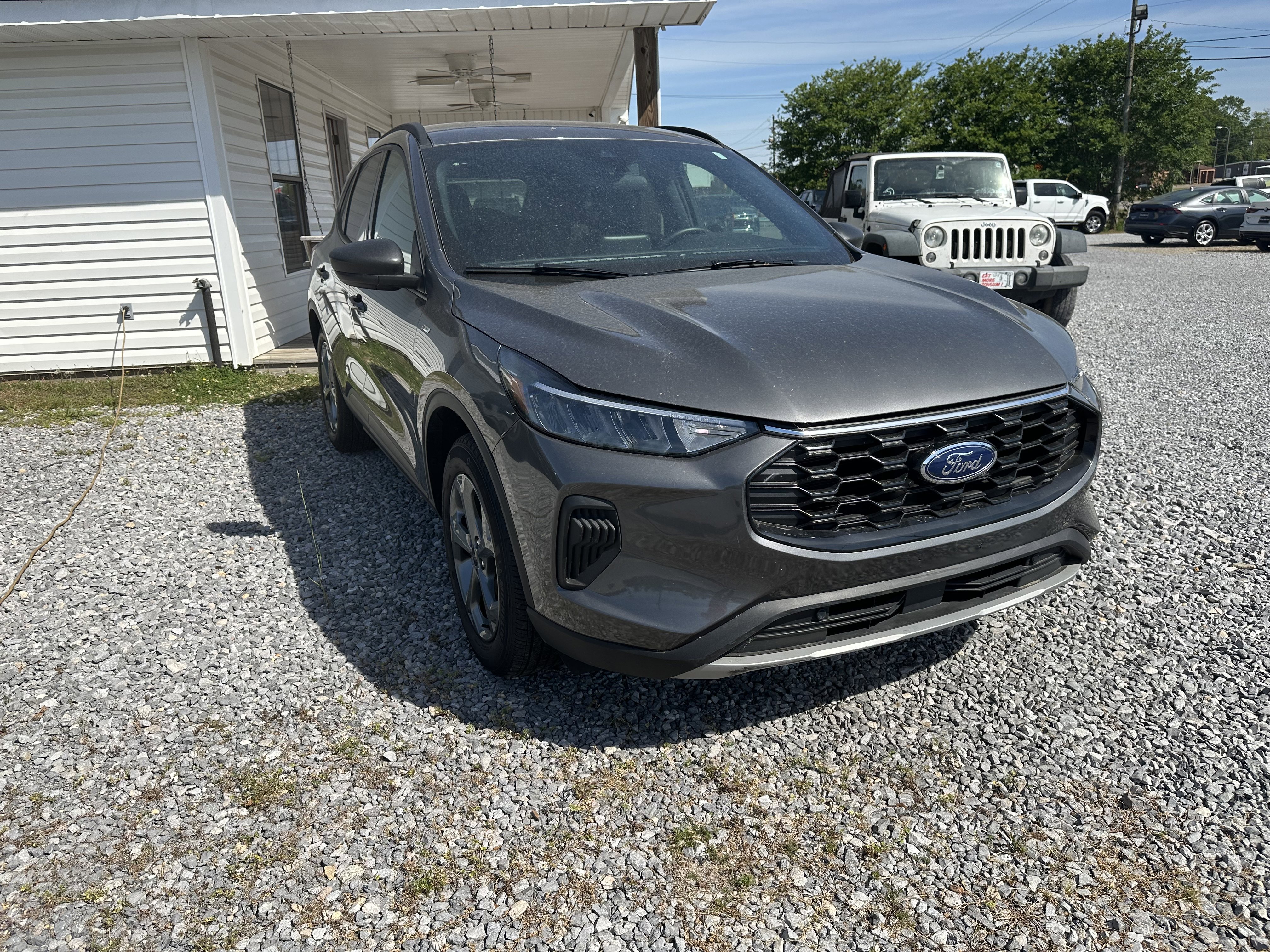 Used 2025 Ford Escape ST-Line FWD image 3