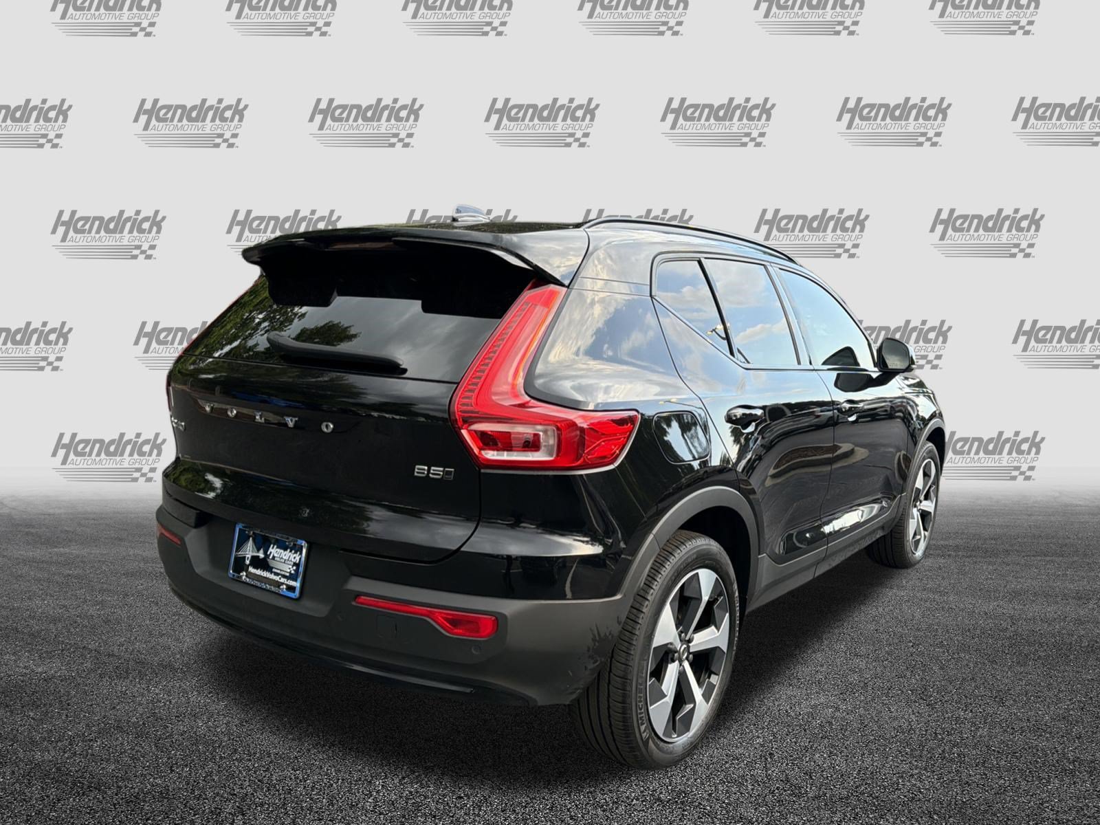 Certified 2024 Volvo XC40 B5 Core w/ Protection Package Premier AWD/4WD image 10