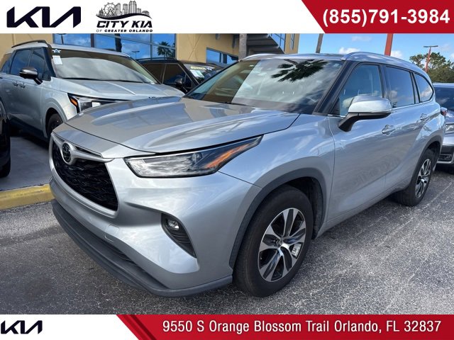 Used 2021 Toyota Highlander XLE