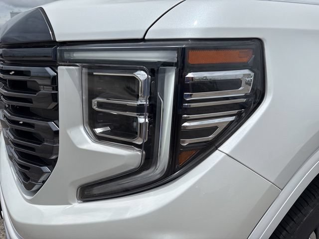 Used 2024 GMC Sierra 1500 Denali Ultimate AWD/4WD image 9