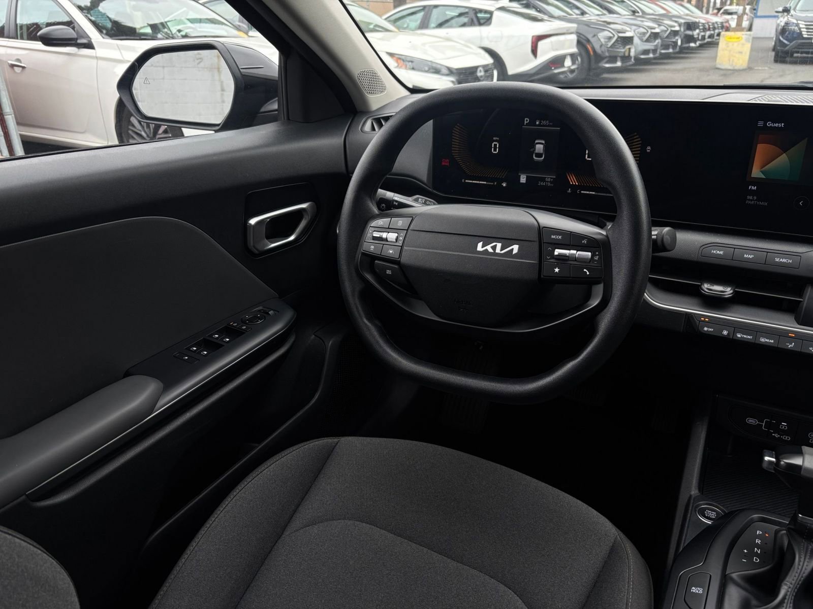 Used 2025 Kia K4 FWD image 33