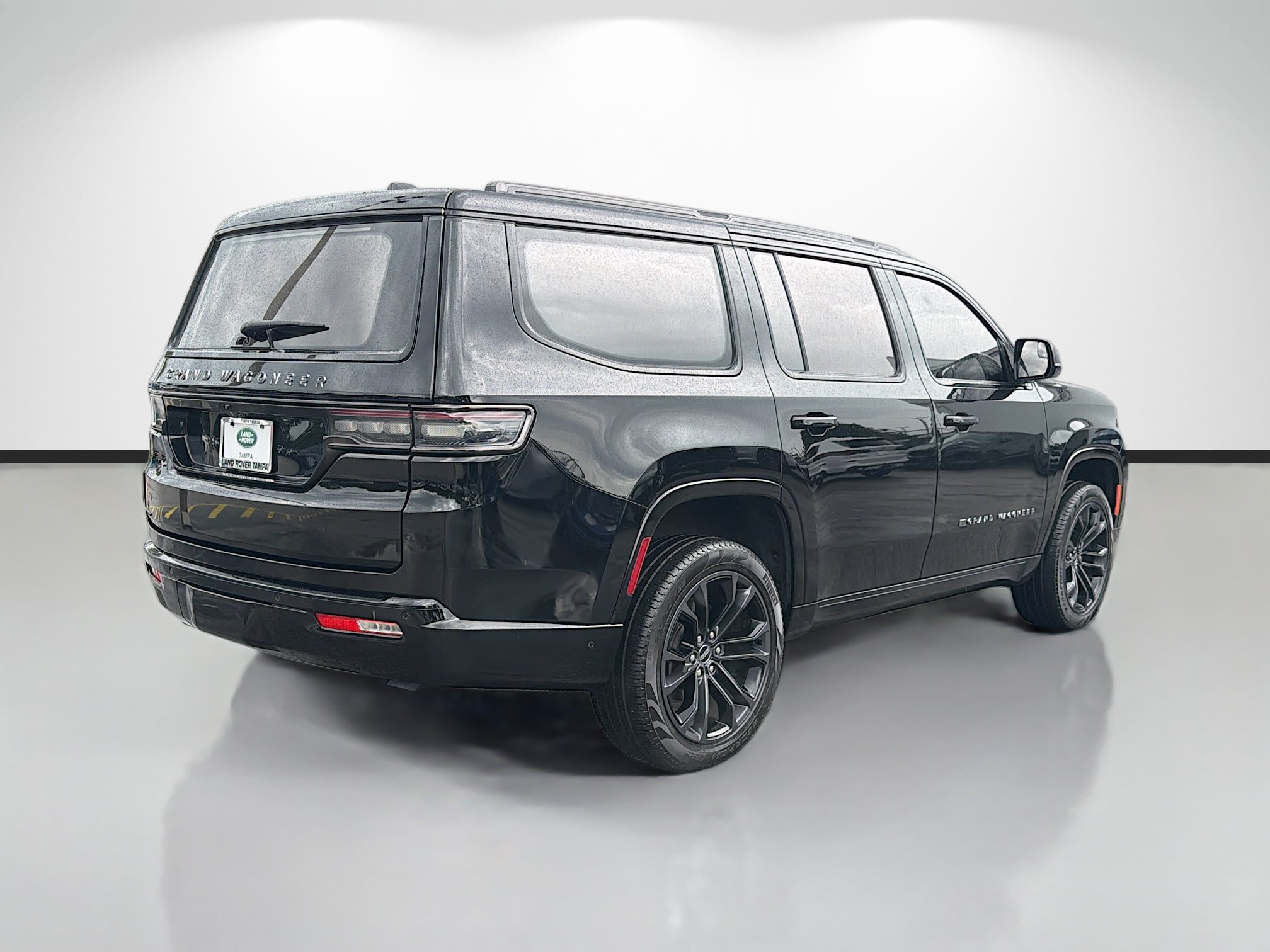 Used 2023 Jeep Grand Wagoneer Series III w/ Rear Seat Video Group 1 AWD/4WD image 5