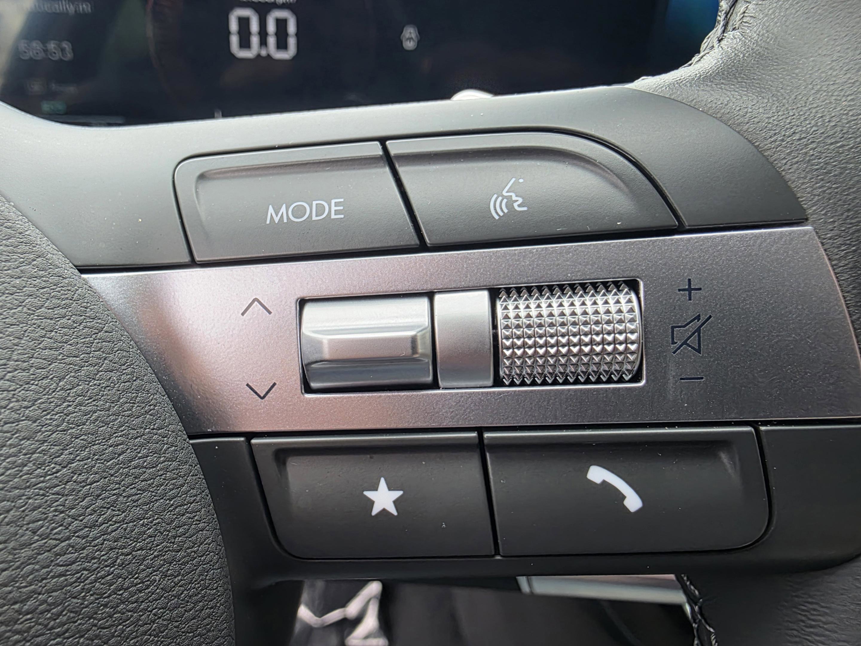 Used 2025 Hyundai Sonata SEL FWD image 31