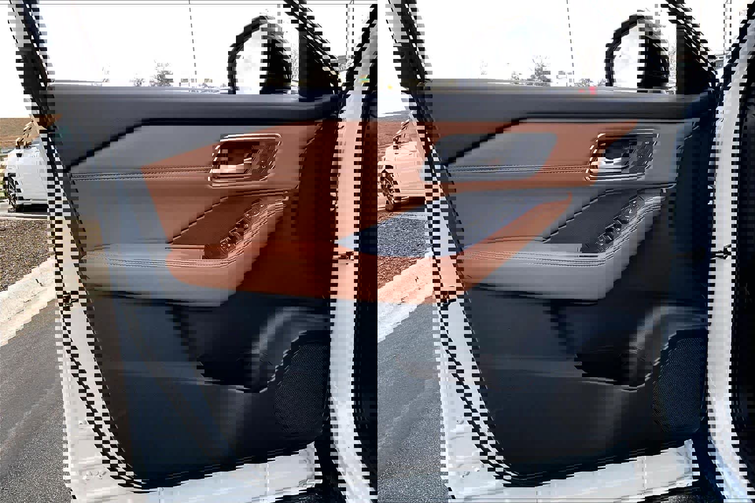 New 2026 Nissan Rogue Platinum image 10