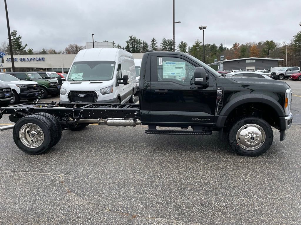 New 2026 Ford F550 4x4 Regular Cab Super Duty image 3