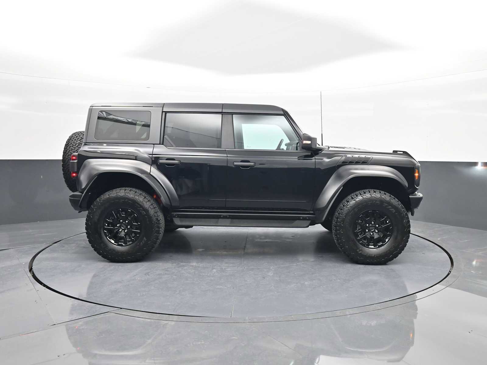 Used 2022 Ford Bronco Raptor image 9