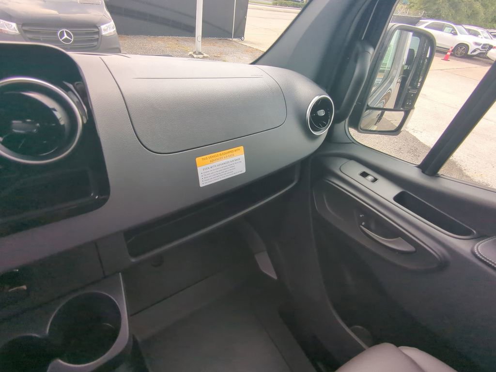 New 2025 Mercedes-Benz Sprinter 2500 image 4