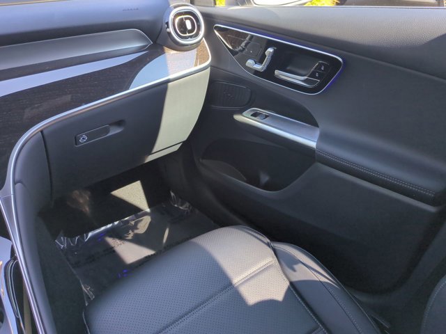 Used 2026 Mercedes-Benz GLC 300 image 17