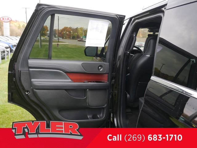 Used 2022 Lincoln Navigator Reserve image 20