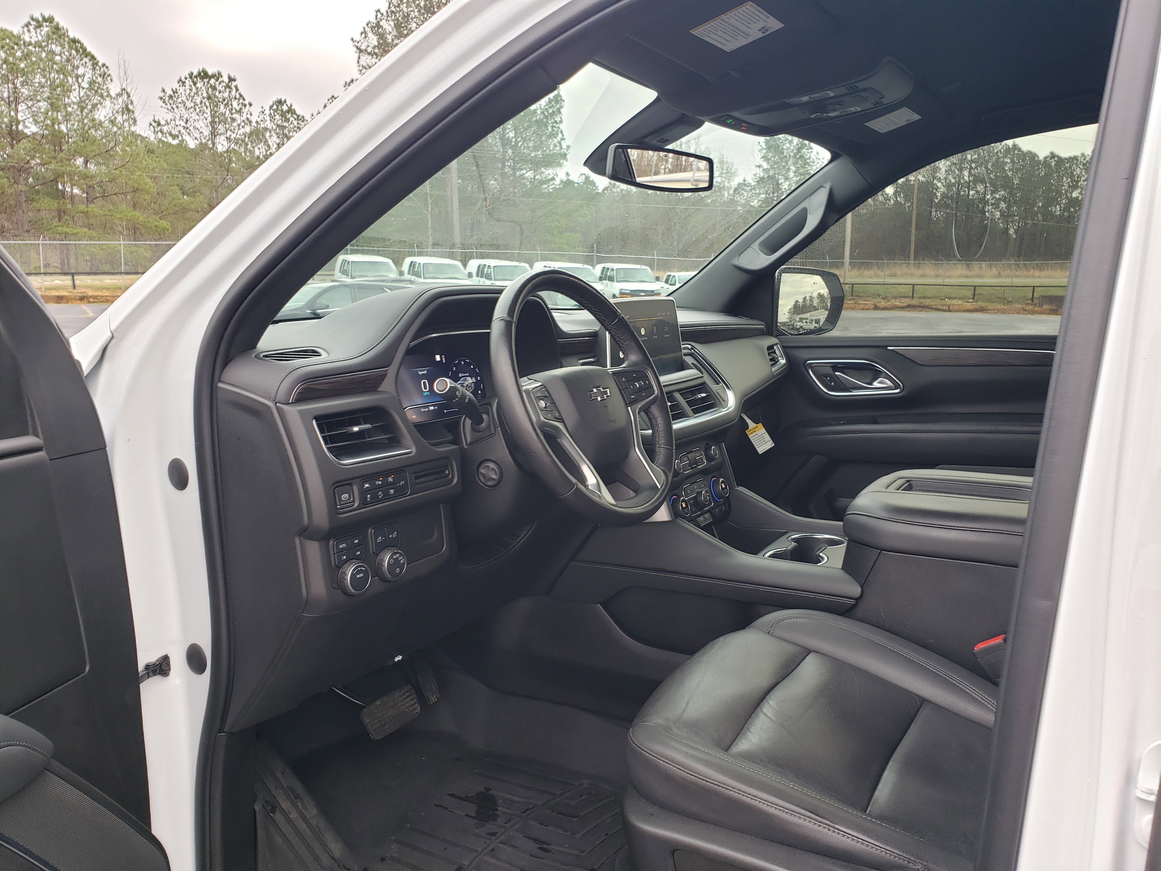 Used 2022 Chevrolet Suburban Z71 w/ Luxury Package image 31