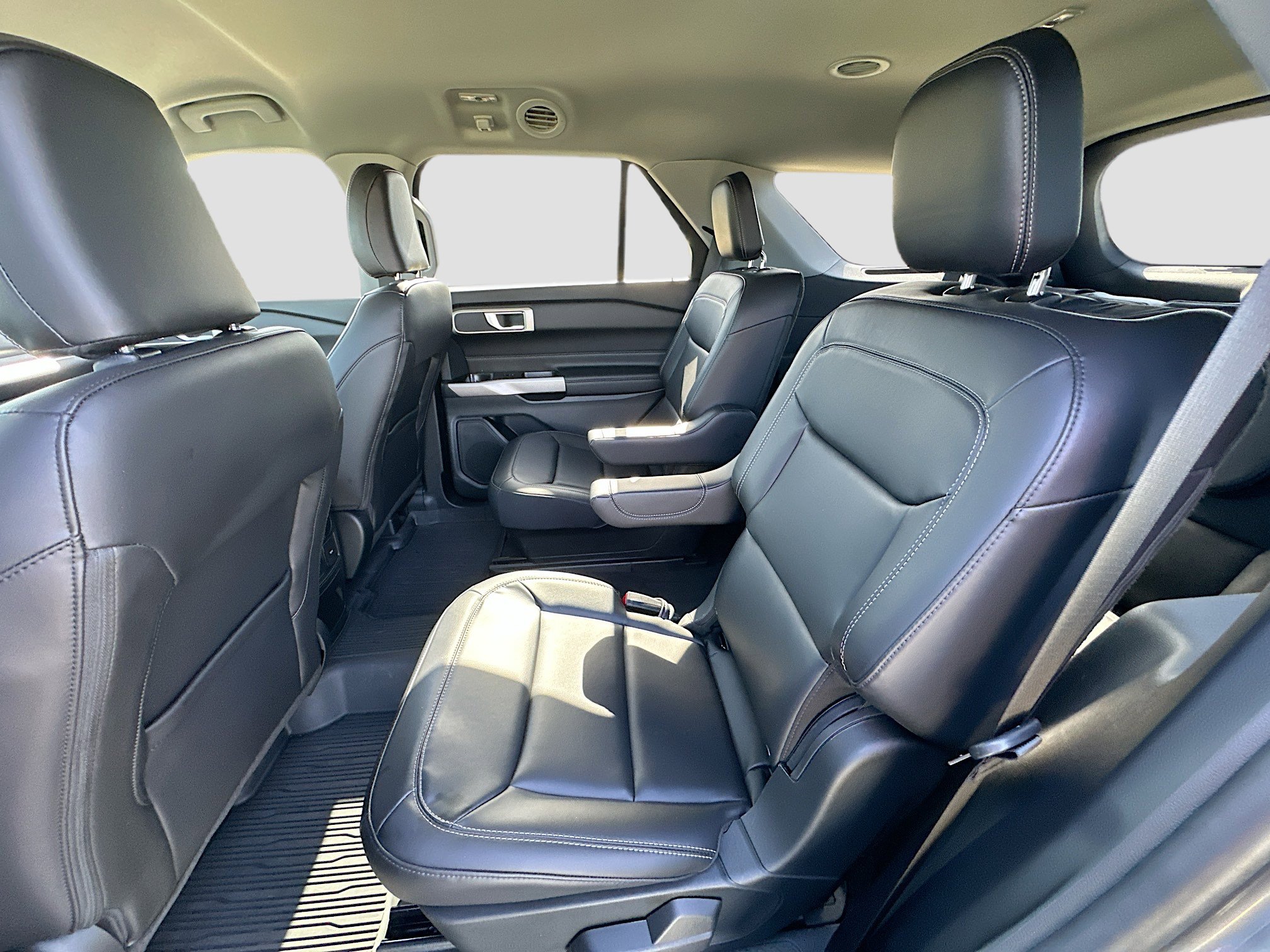 Certified 2023 Ford Explorer XLT w/ Equipment Group 202A image 22