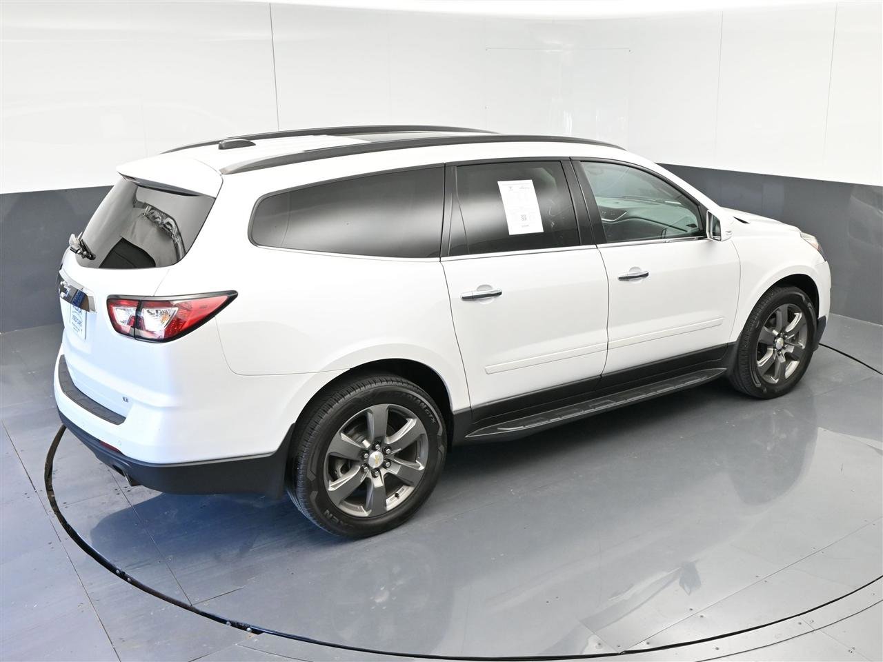 Used 2017 Chevrolet Traverse LT FWD image 26