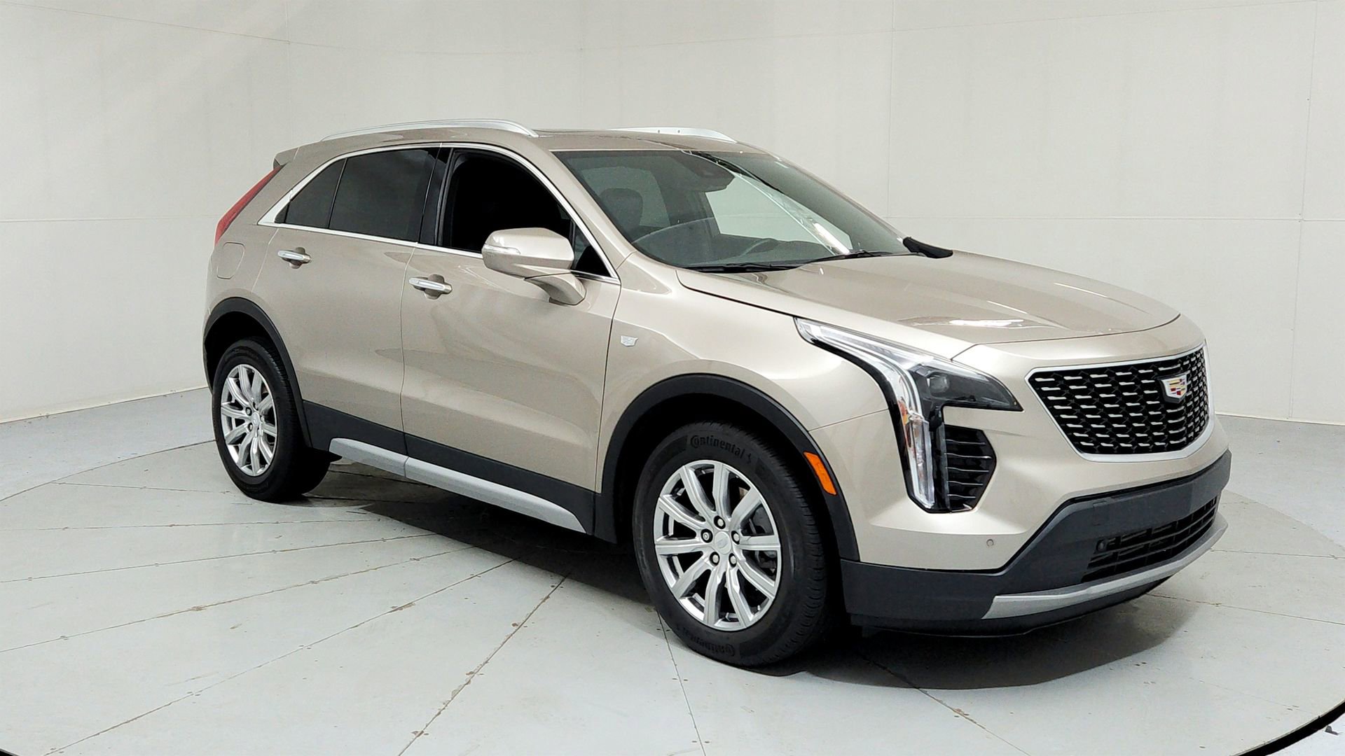 Certified 2023 Cadillac XT4 Premium Luxury w/ Cold Weather Package image 7