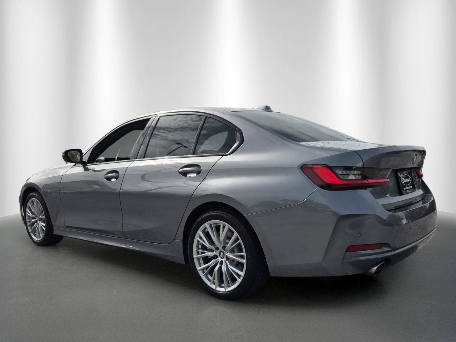 Used 2023 BMW 330i Sedan w/ Driving Assistance Package RWD image 5
