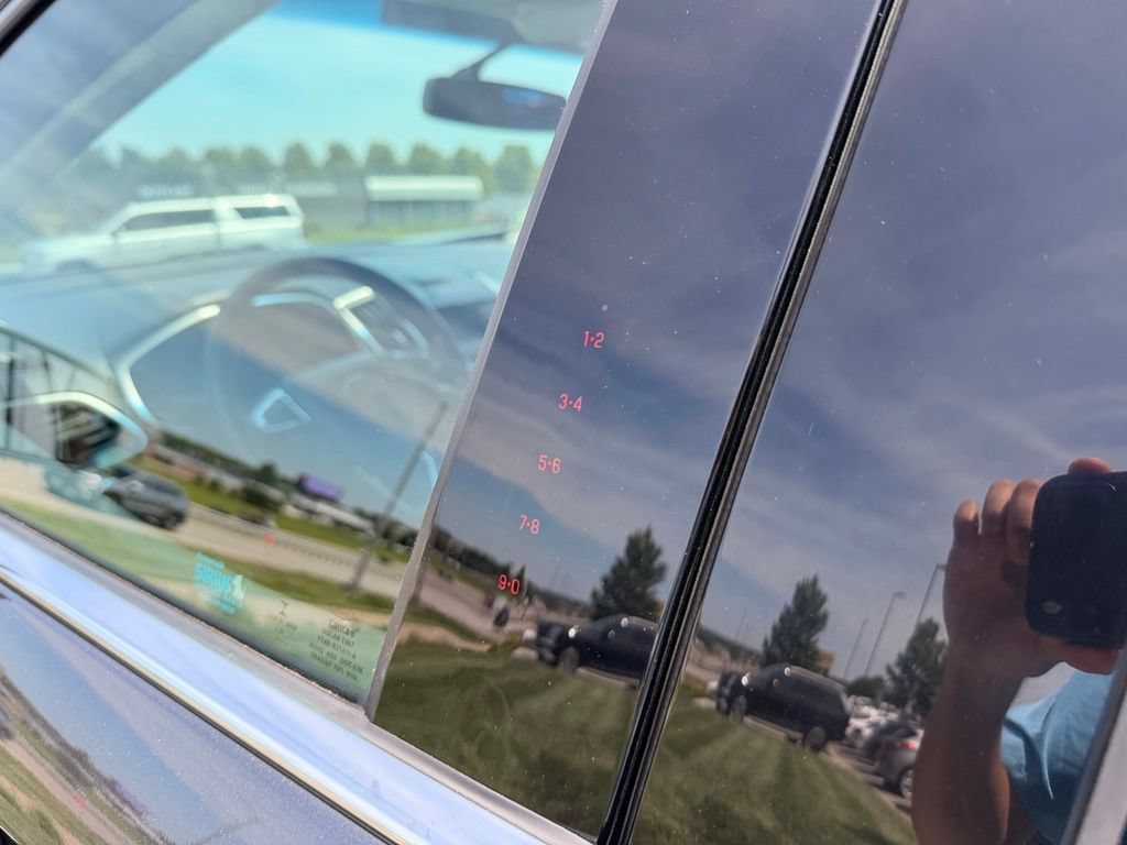 Used 2015 Ford Edge SEL FWD image 14
