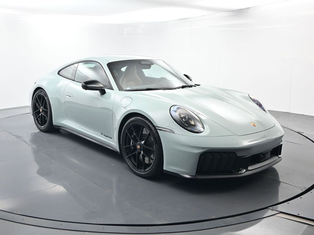 Certified 2026 Porsche 911 Carrera GTS RWD image 17