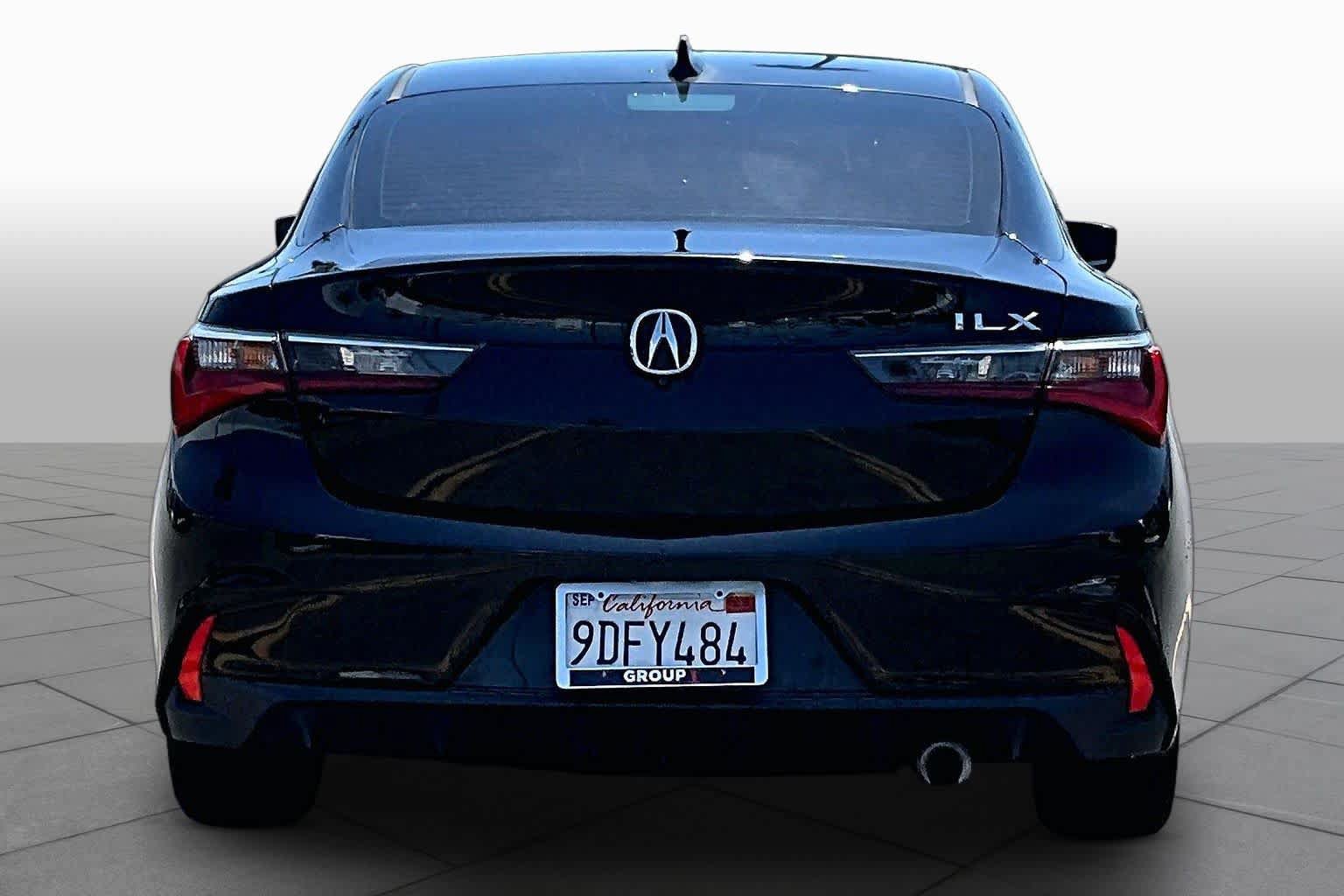 Used 2019 Acura ILX FWD image 4