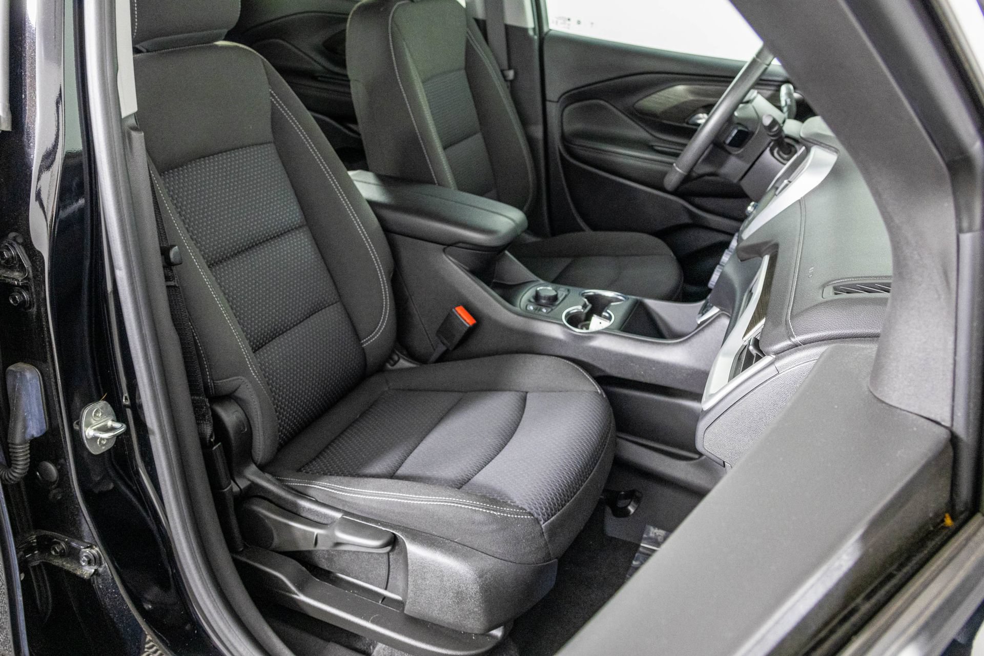 Used 2023 GMC Terrain SLE w/ Driver Convenience Package FWD image 47