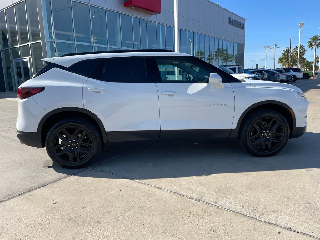 Used 2023 Chevrolet Blazer LT w/ Convenience Package FWD image 2