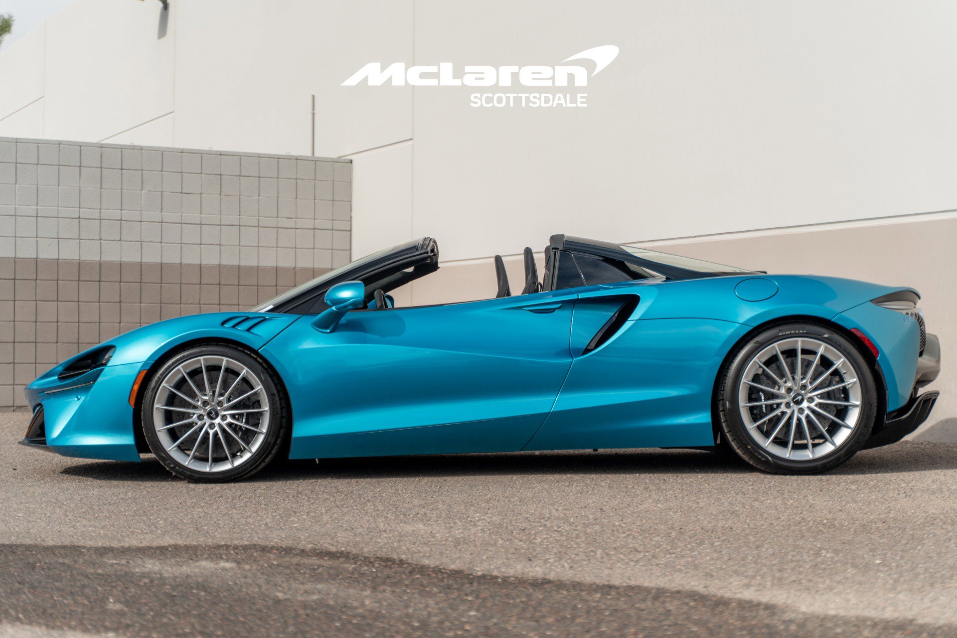 New 2026 McLaren Artura Spider image 4