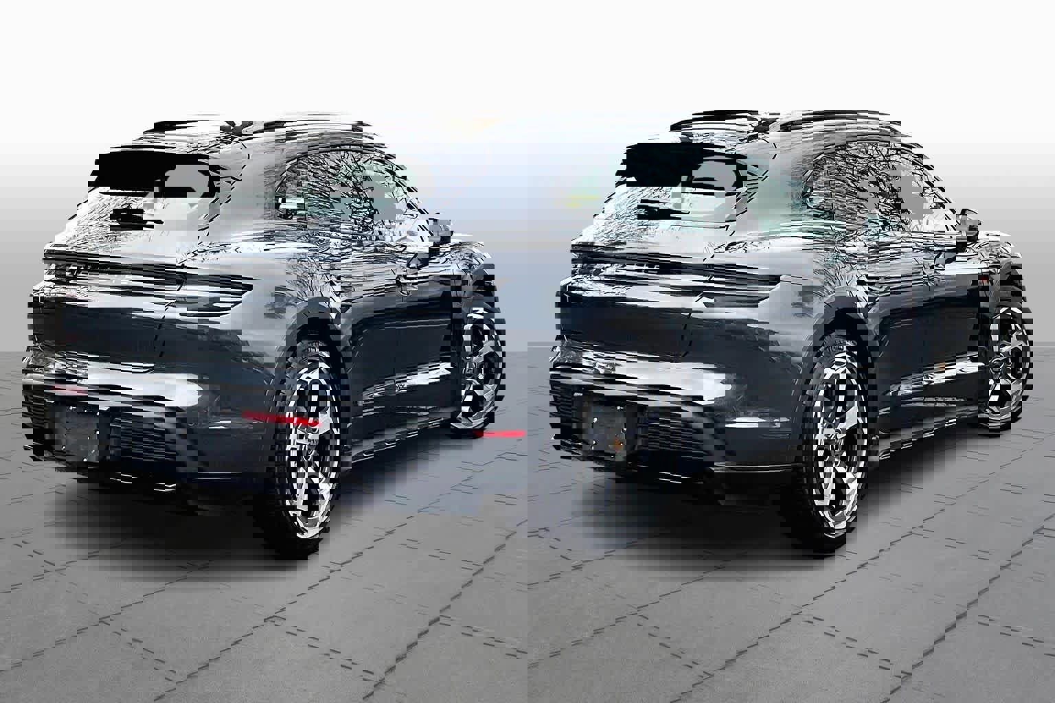 Used 2022 Porsche Taycan 4 Cross Turismo image 12