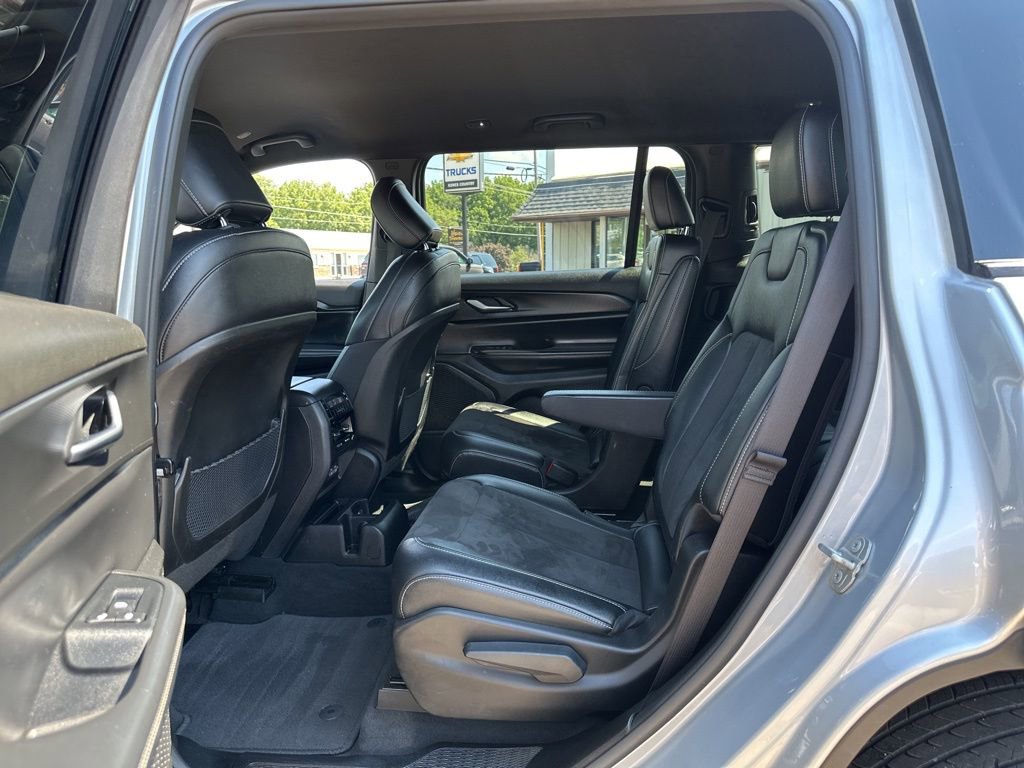 Used 2023 Jeep Grand Cherokee L Laredo image 22